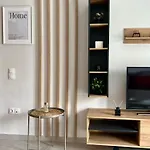 Av Luxury Szaloniki