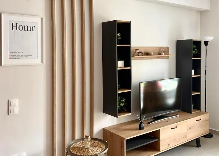 Av Luxury سالونيك